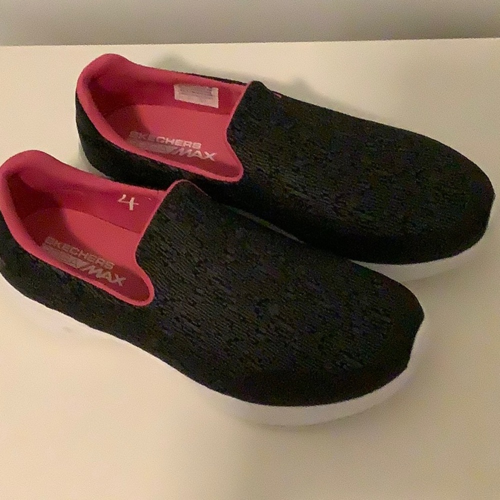 New Sketchers sneakers